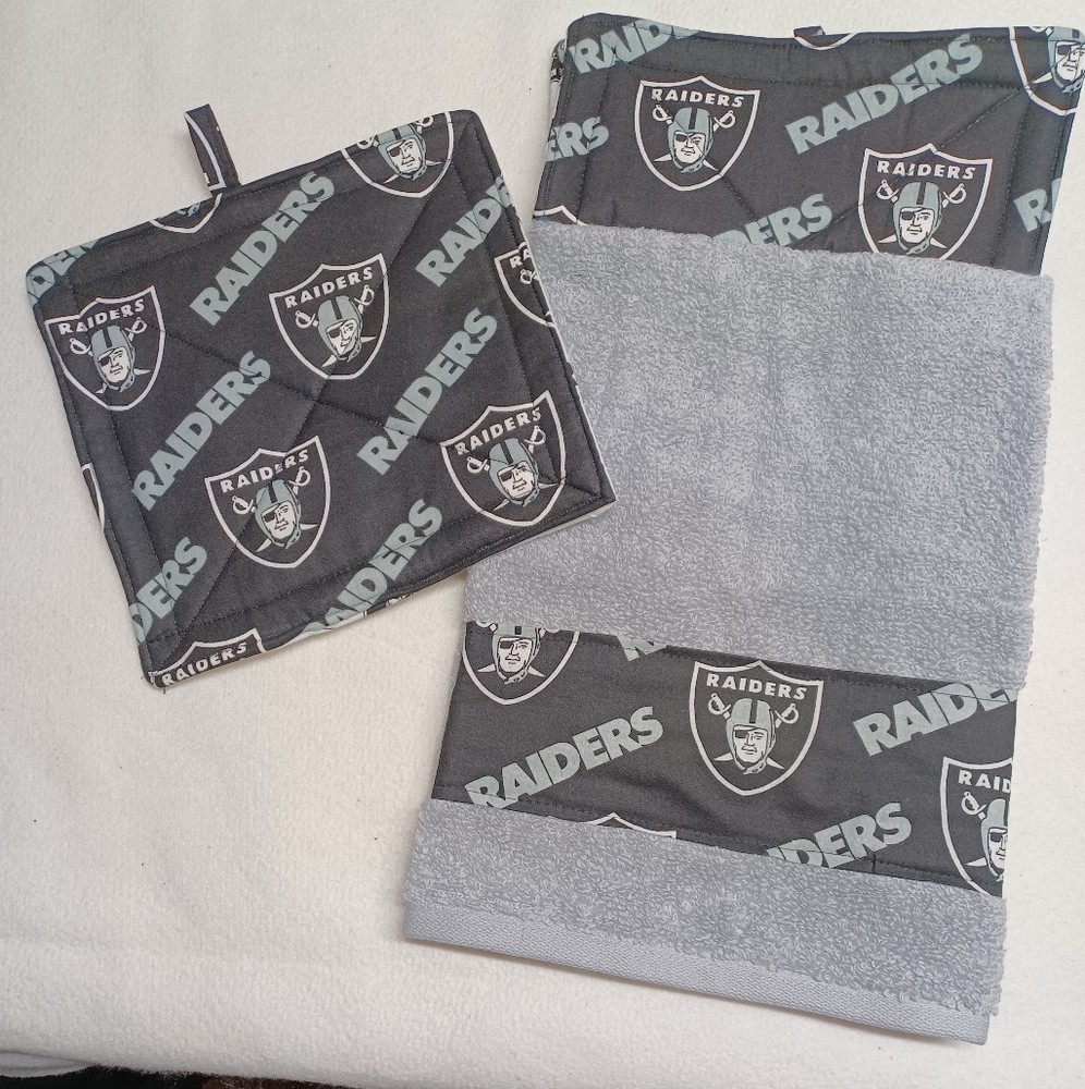 Raiders Gray Hanging Kitchen Towel set Set  button 0n